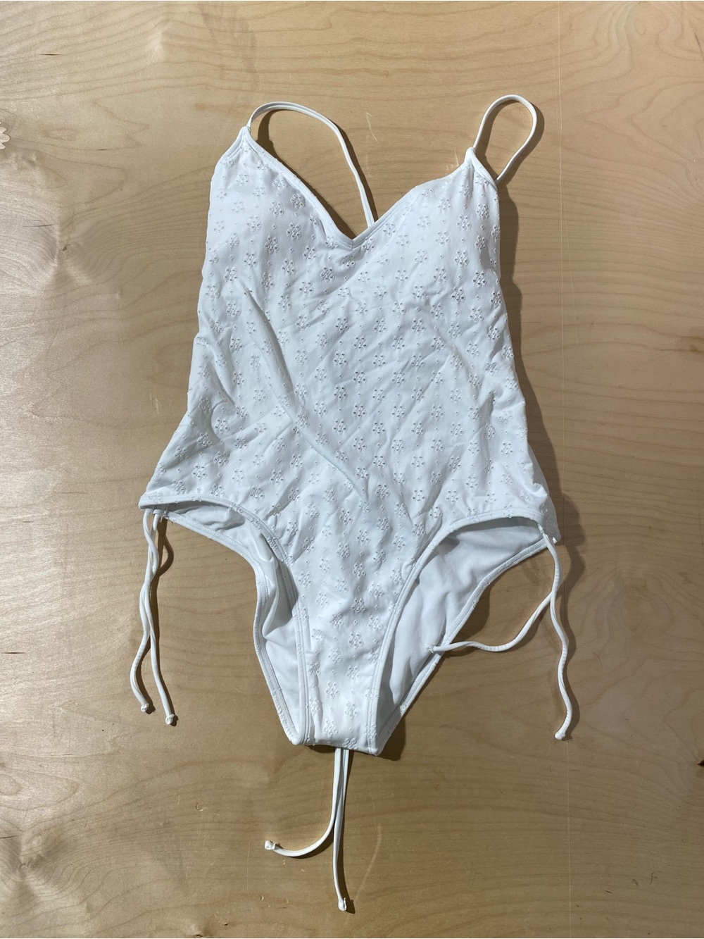 No Boundaries White Eyelet One-Piece Swimsuit XL(16-18) (BM)